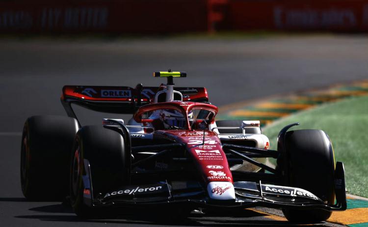 阿斯顿马丁轻取梅赛德斯,周冠宇关键制胜 阿斯顿马丁轻取梅赛德斯,周冠宇关键制胜