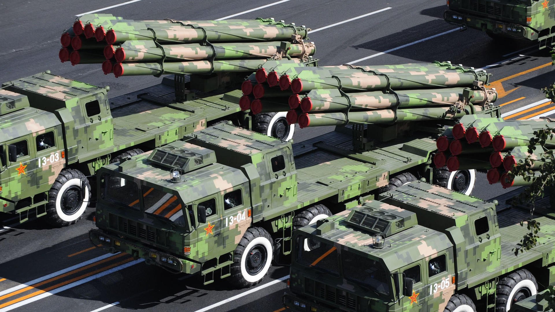 塞维利亚雨中困局，只有莱万一人不掉线